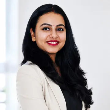 Nadi Vaidya Dr. Saloni Yadav Vashishth